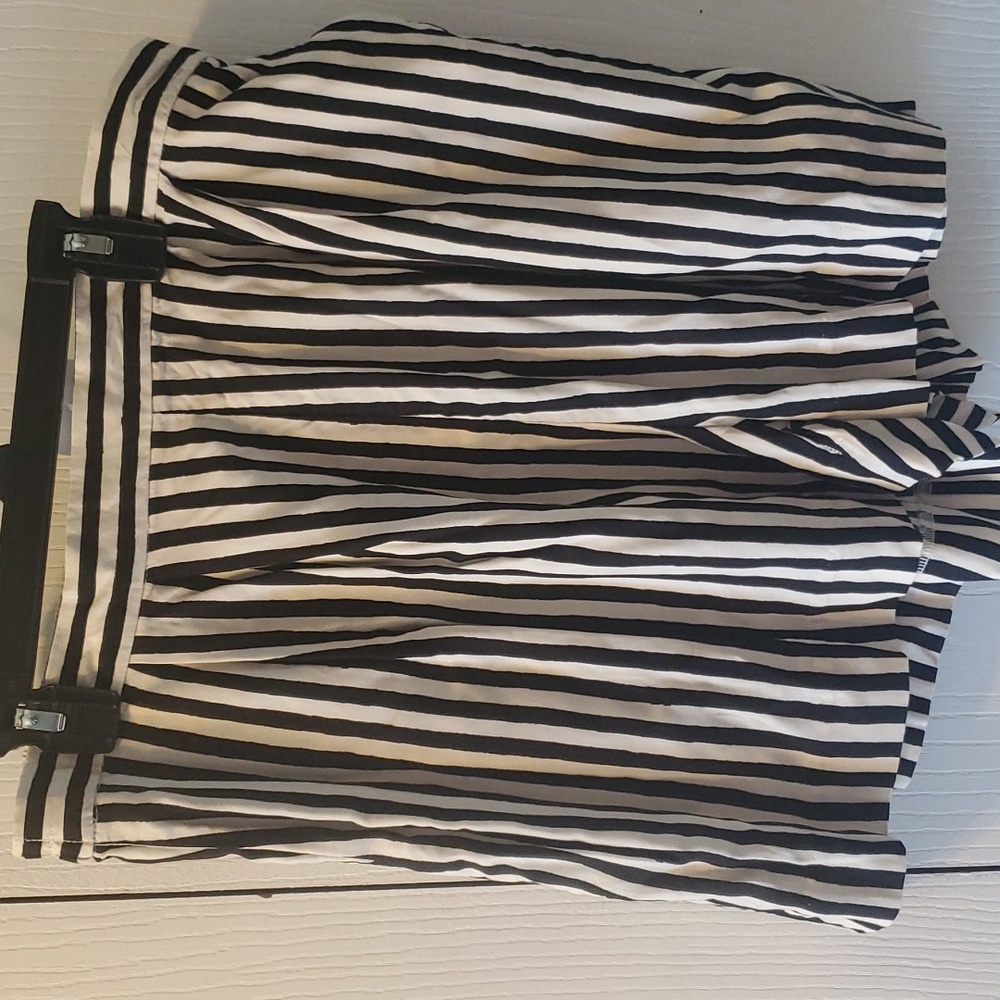 Womens Black and white Shorts/Bottoms